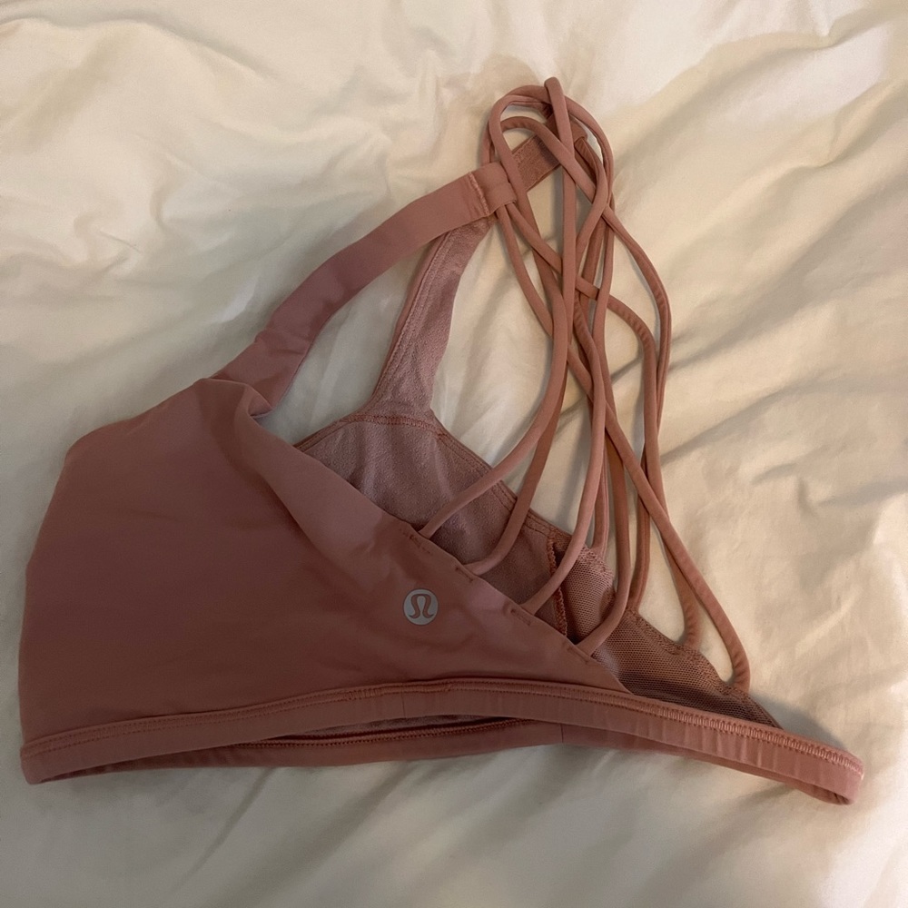 Lululemon free to be bra pink
